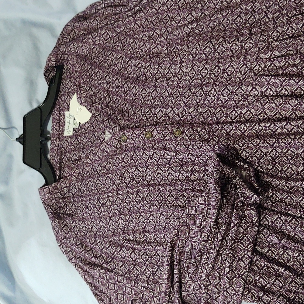 Wonderly blouse.  Size XL.  Burgundy print.
